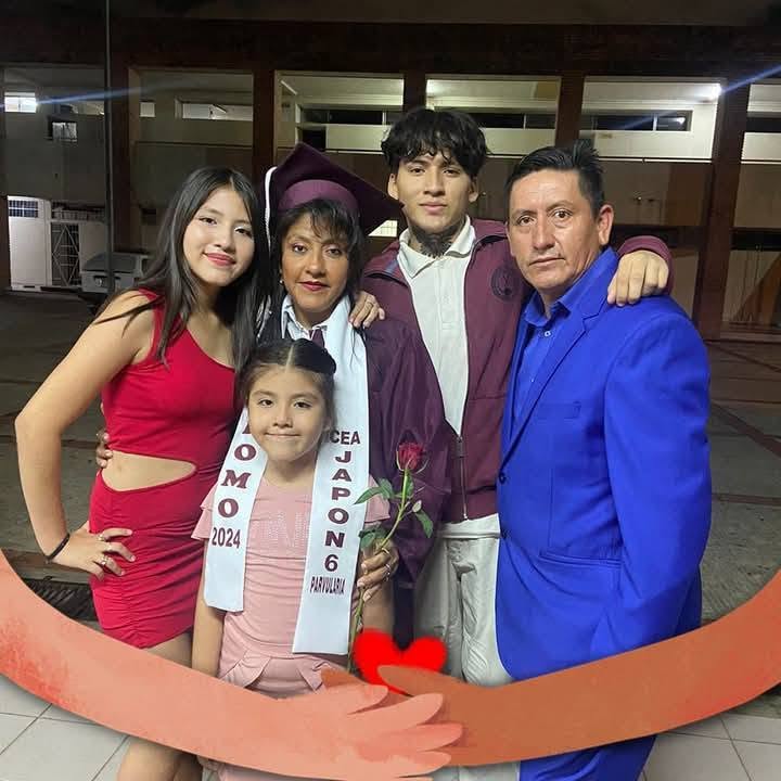 Profesor Lizandro Saavedra durante una actividad de El Semillero