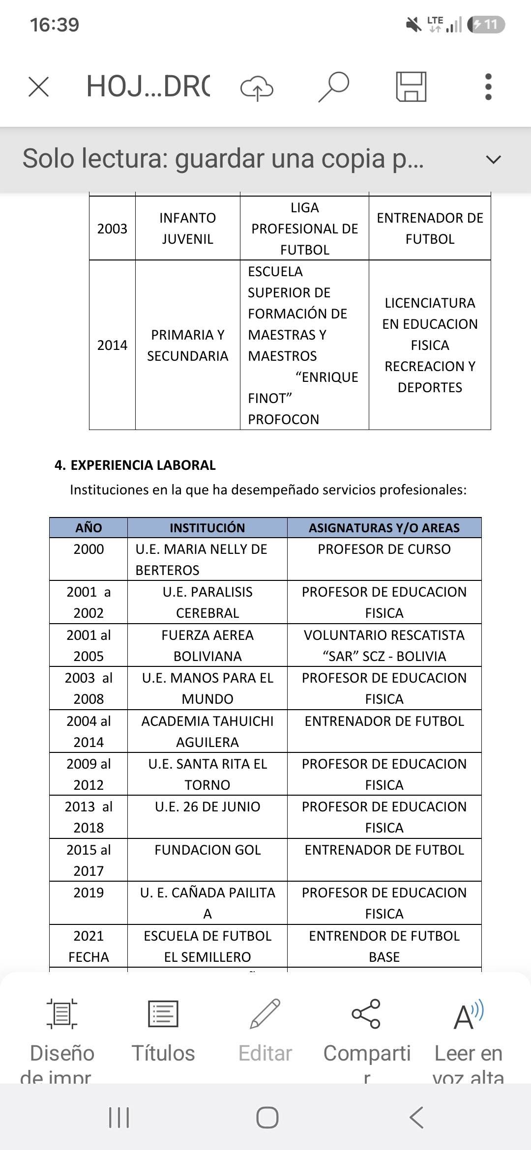 Profesor Lizandro Saavedra durante una actividad de El Semillero