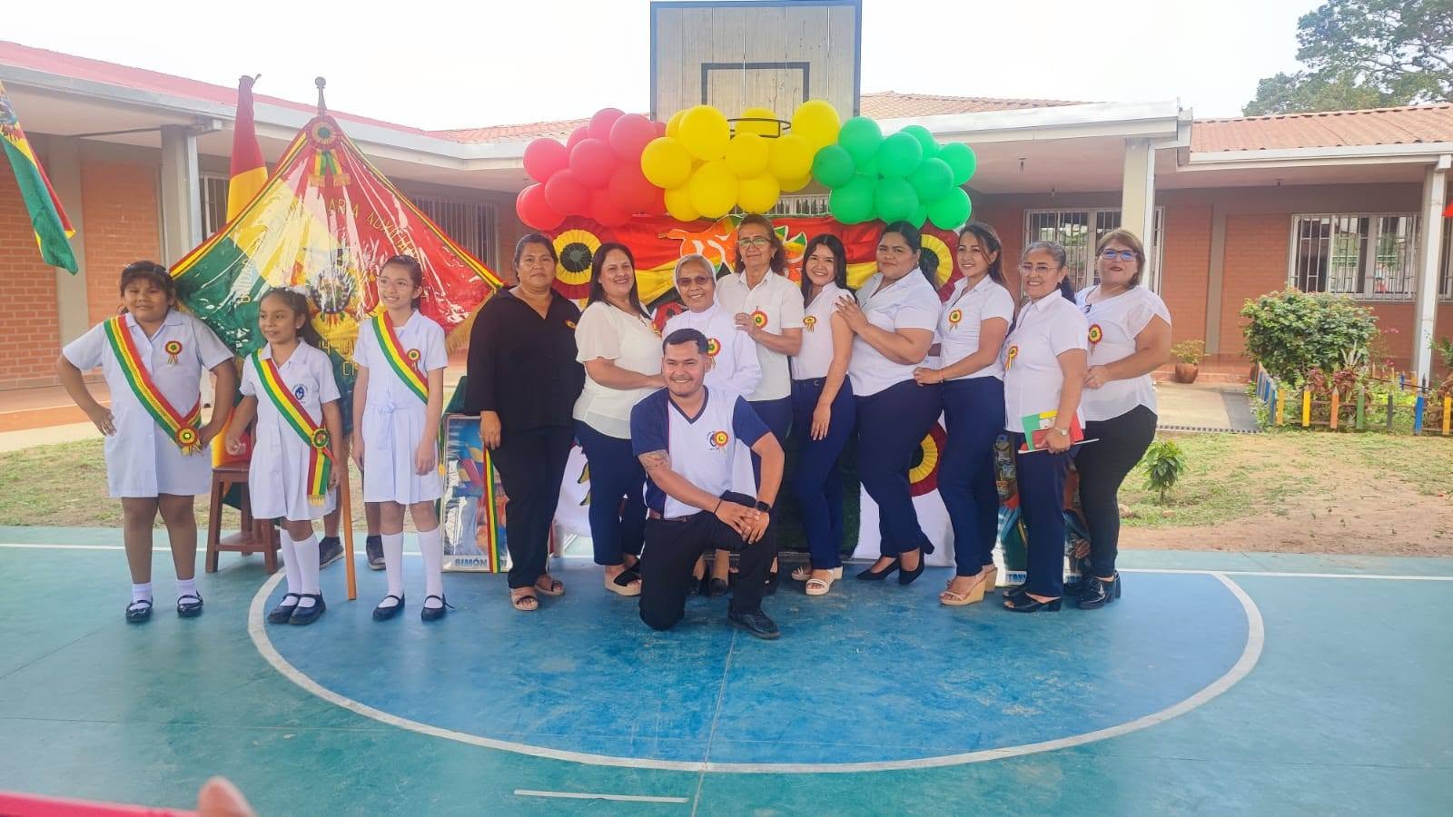 Profesor Romer Zurita durante una actividad deportiva