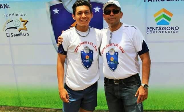 Eduardo James en una actividad de El Semillero