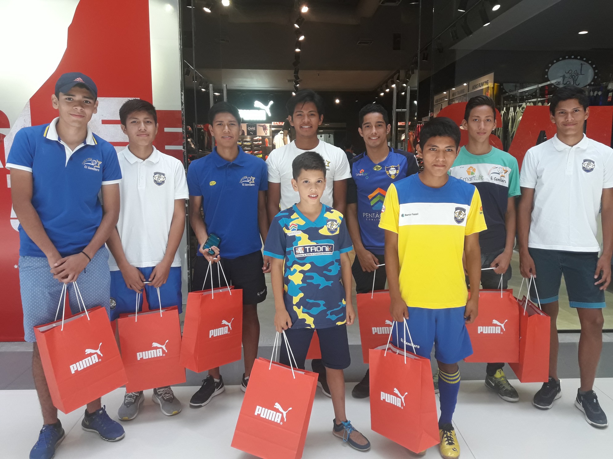Entrega de equipamiento deportivo