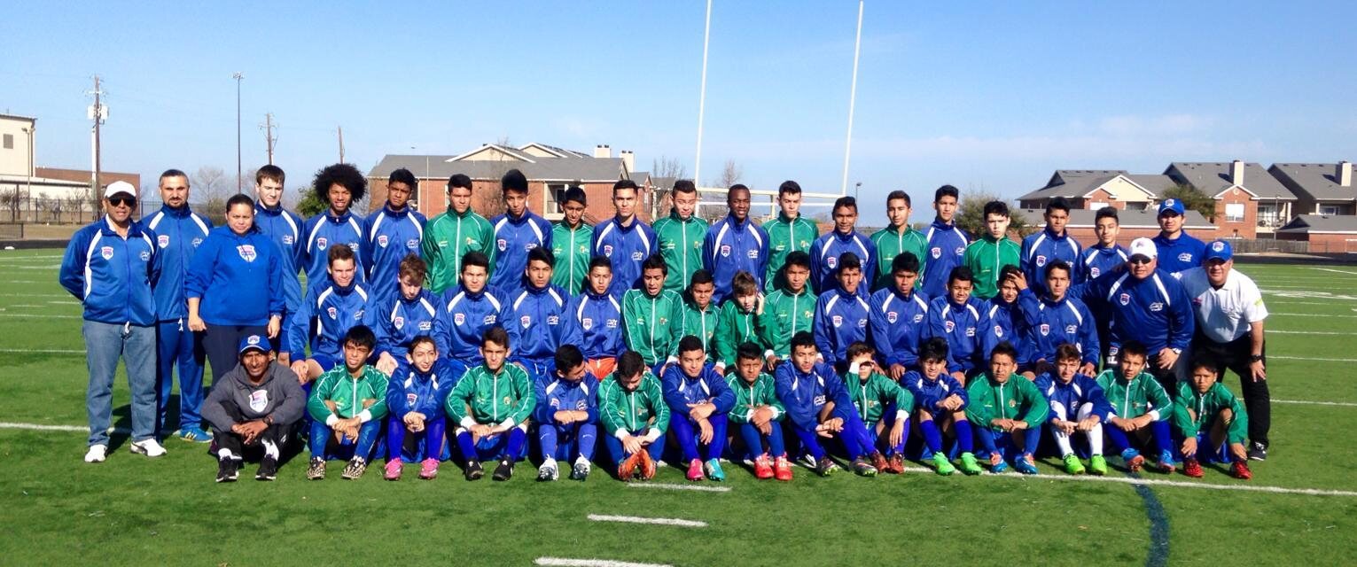 Jugadores de El Semillero compartiendo una experiencia deportiva